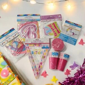 Birthday Supplies Unicorn Banners Streamer Ballon and Two Packs of Cups NWT‎